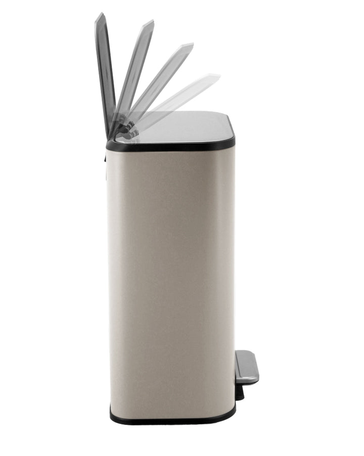 René Nuvo fingerprint-resistant pedal bin